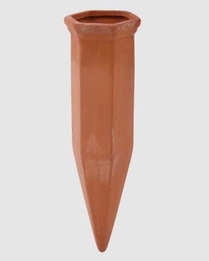 Samozavlažovací hrot z terakoty