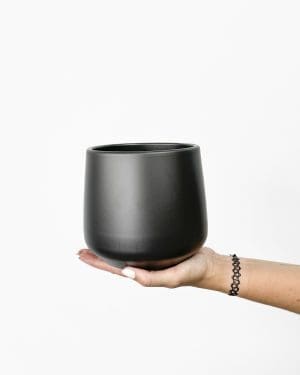 Amber černý květináč (M) - 12,5cm